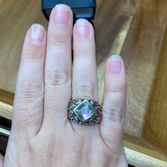 Pearl & Sterling Silver Unique handcrafted Thai Mother of Pearl Ring - Picture 5 of 10